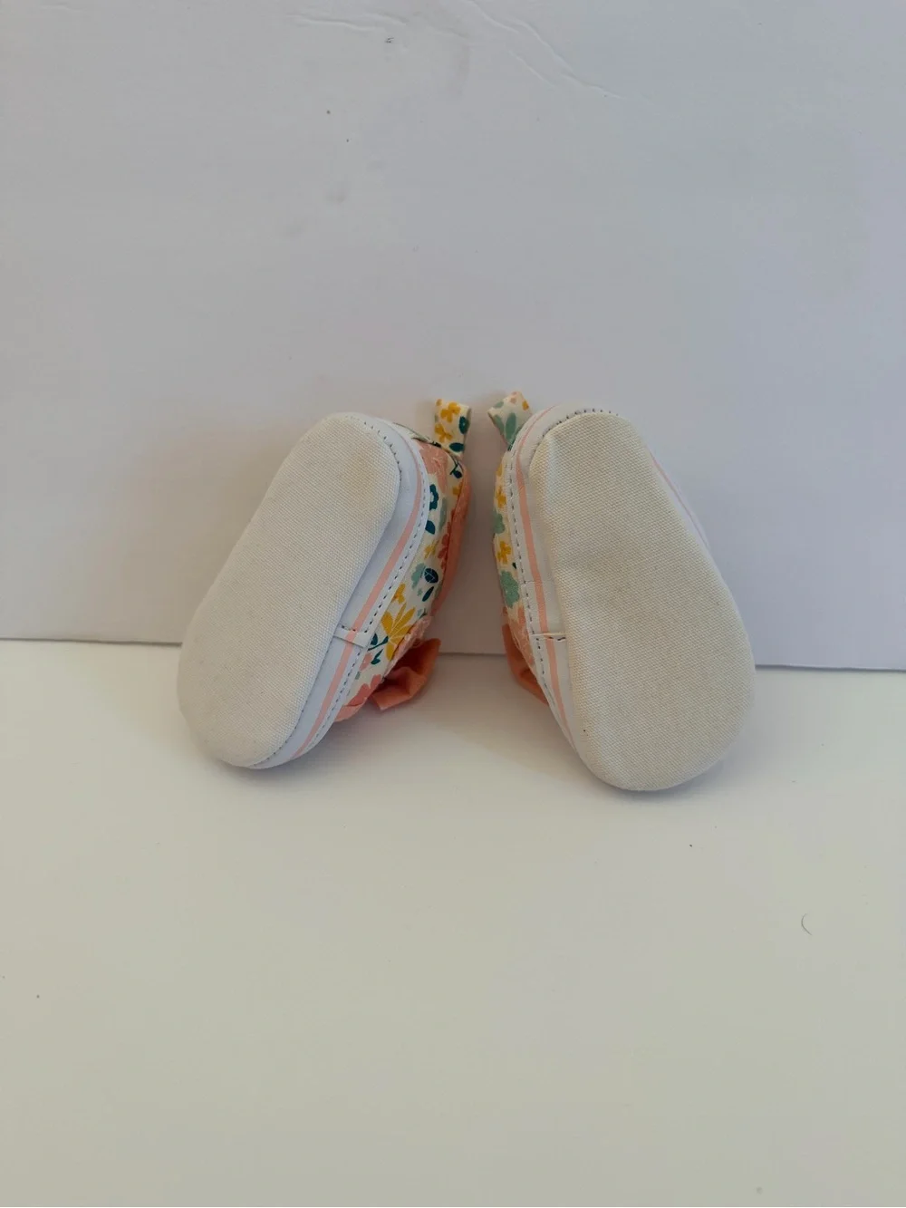 Baby Floral Bow Slip-On Crib Shoes in Peach